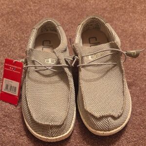 Hey Dude Men's Wally Sox in Ash Rt Foot Size 10 Lf Foot Size 9